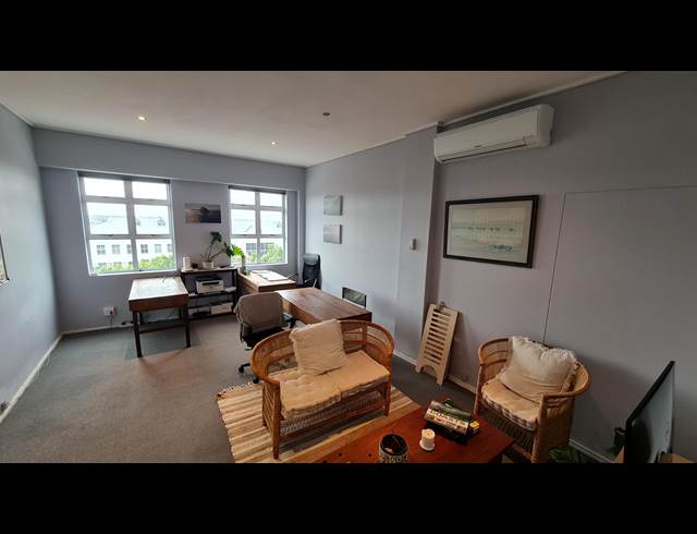 49M² OFFICE TO LET IN WESTLAKE