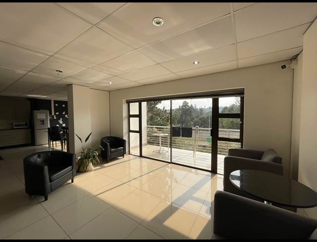 2,448M² WAREHOUSE TO LET IN GLEN AUSTIN AH