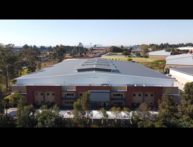 8,617M² WAREHOUSE TO LET IN LONGMEADOW
