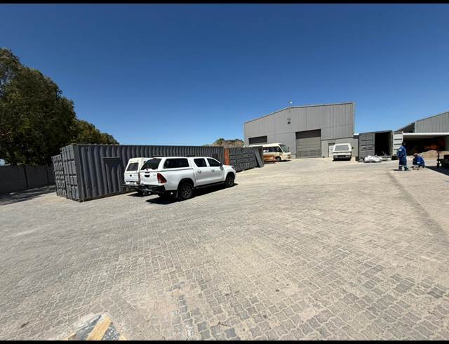 415M² WAREHOUSE TO LET IN PHILIPPI