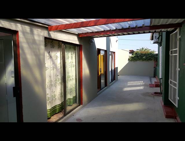 1 bed property to rent in KRUGERSDORP