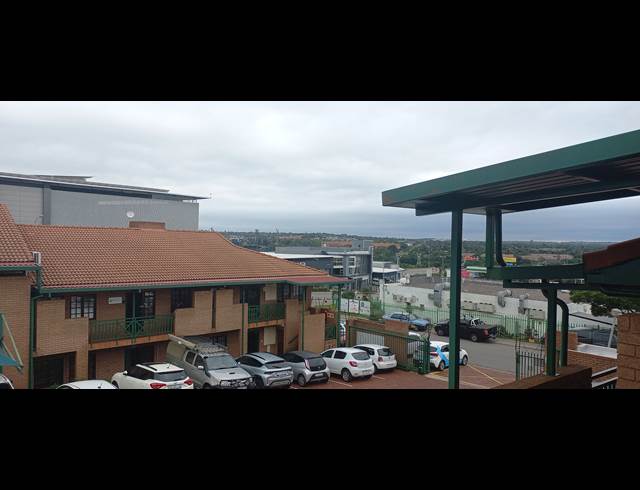 99.93M² BUSINESS TO LET IN HIGHVELD