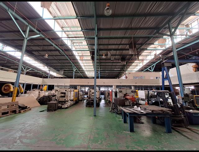 10,313M² WAREHOUSE TO LET IN INDUSTRIA