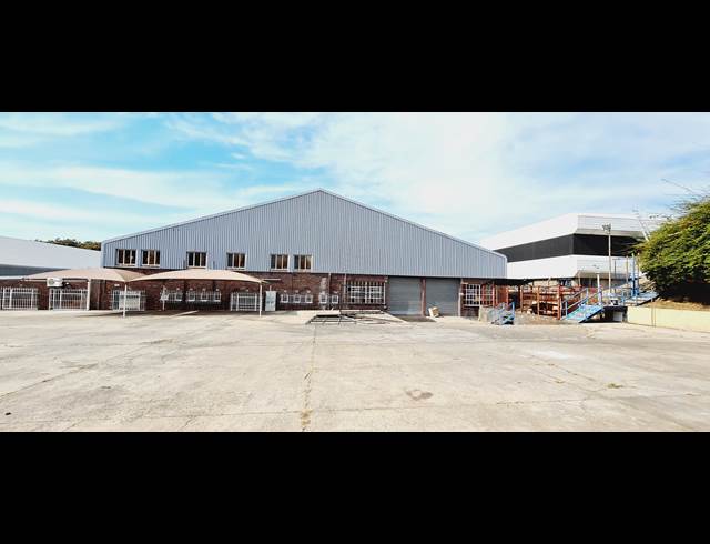1,946M² WAREHOUSE TO LET IN STRIJDOMPARK