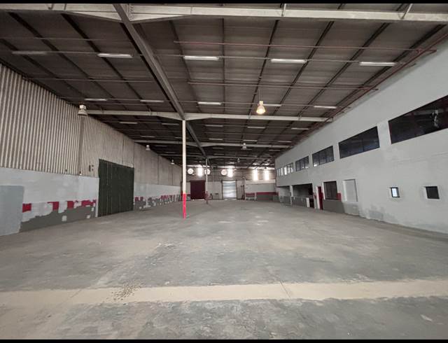 2,500M² WAREHOUSE TO LET IN PHOENIX INDUSTRIAL