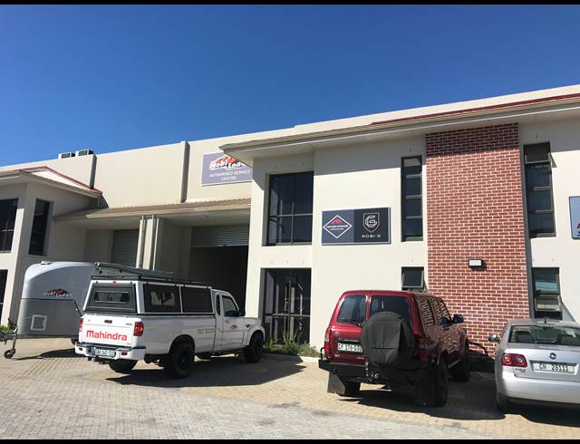 345M² FACTORY TO LET IN STIKLAND INDUSTRIAL