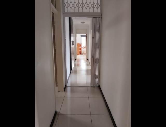 4 BEDROOM FREESTANDING TO LET IN BIRCHLEIGH