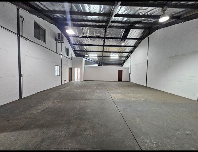 410.49M² WAREHOUSE TO LET IN EPPING INDUSTRIAL