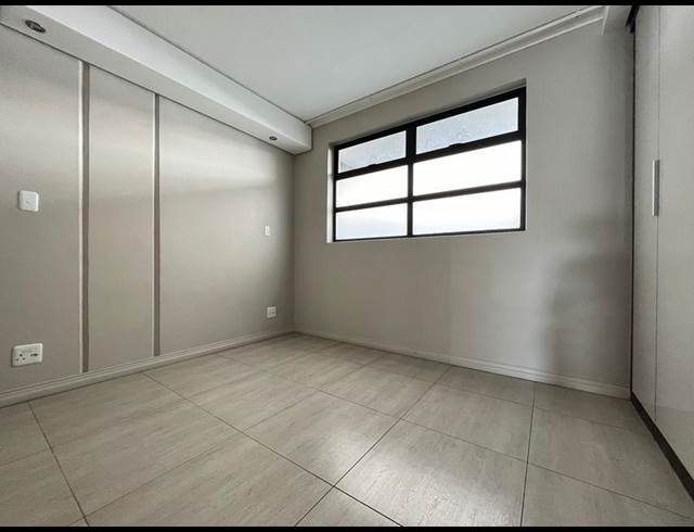 2 BEDROOM PROPERTY TO RENT IN MENLO PARK