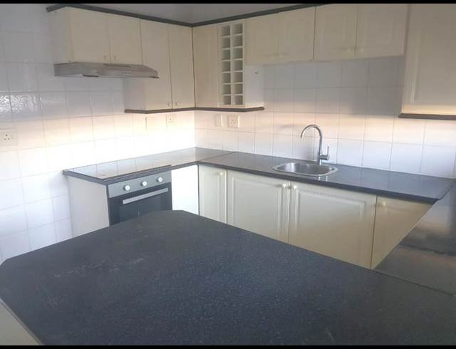 1 BEDROOM PROPERTY TO RENT IN BEACHFRONT