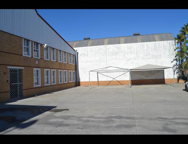1,100M² WAREHOUSE TO LET IN KILLARNEY GARDENS