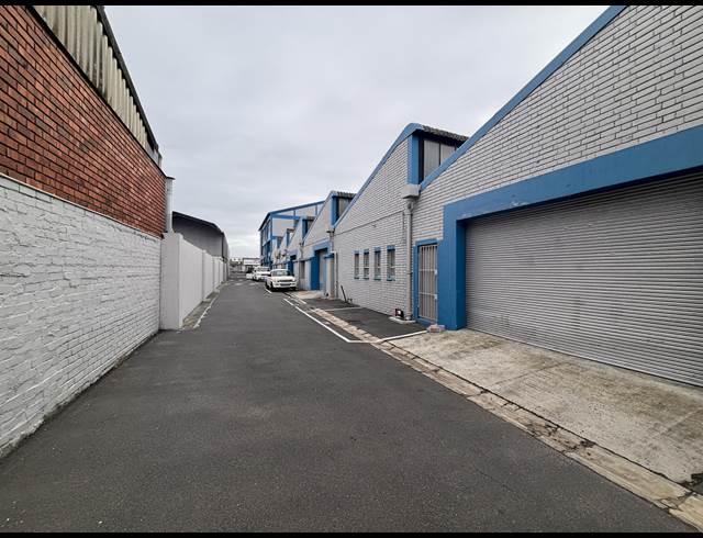 240M² WAREHOUSE TO LET IN MAITLAND