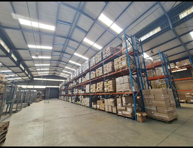 8,120M² WAREHOUSE TO LET IN MEADOWDALE