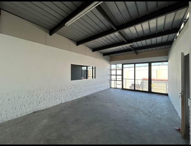 396M² WAREHOUSE TO LET IN POMONA