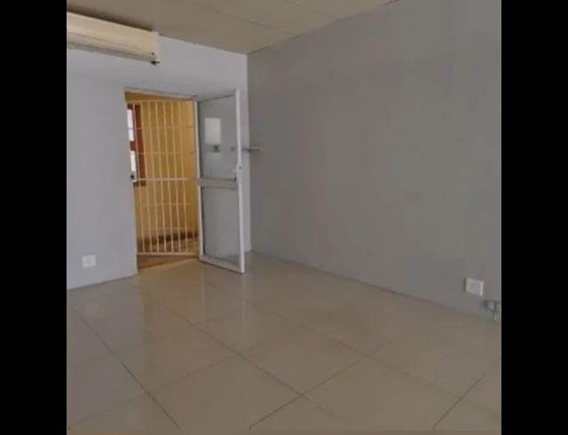50M² OFFICE TO LET IN SOUTH BEACH