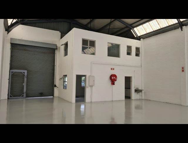 349M² WAREHOUSE TO LET IN KILLARNEY GARDENS