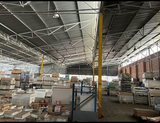 3,896M² WAREHOUSE TO LET IN ANDERBOLT