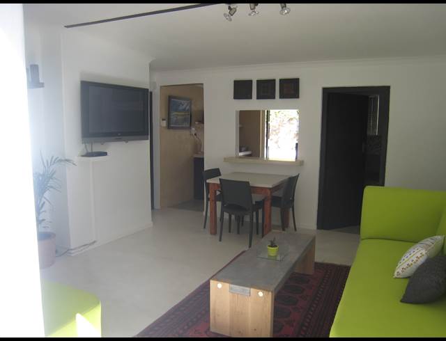2 bed property to rent in HOUT BAY