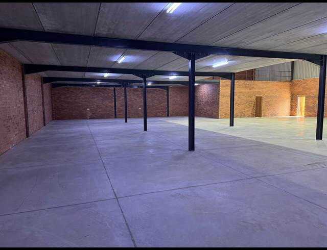 1,162M² WAREHOUSE TO LET IN ORMONDE