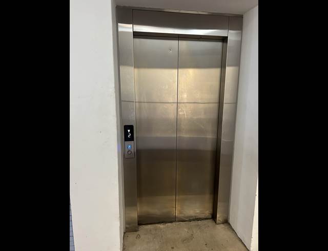 108M² BUILDING TO LET IN WOODSTOCK