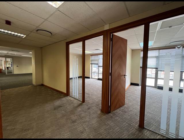 611M² OFFICE TO LET IN ILLOVO
