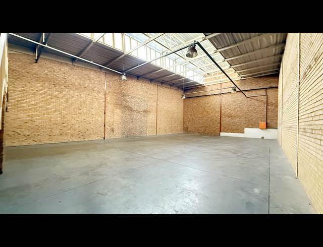 350M² WAREHOUSE TO LET IN MEADOWDALE