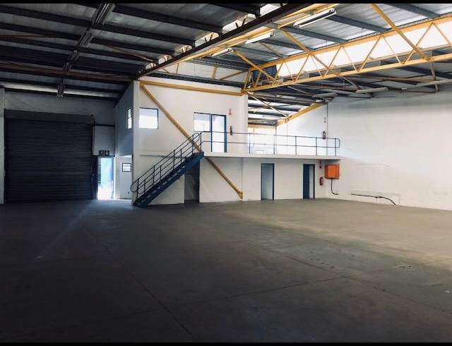 493M² WAREHOUSE TO LET IN RED HILL