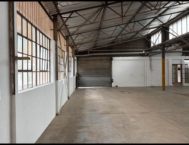 1,125M² WAREHOUSE TO LET IN TULISA PARK
