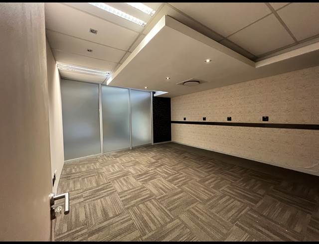 509M² OFFICE TO LET IN HIGHVELD