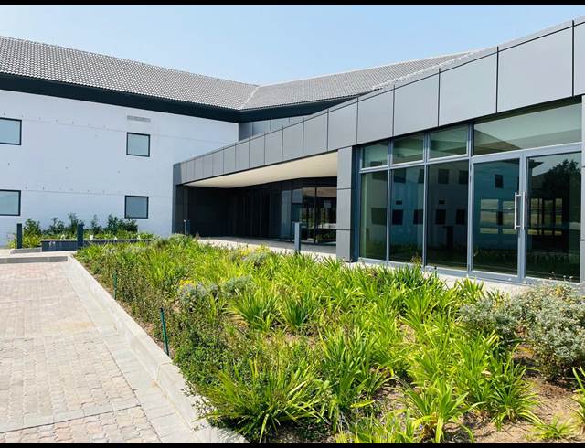 2,195M² OFFICE TO LET IN VORNA VALLEY