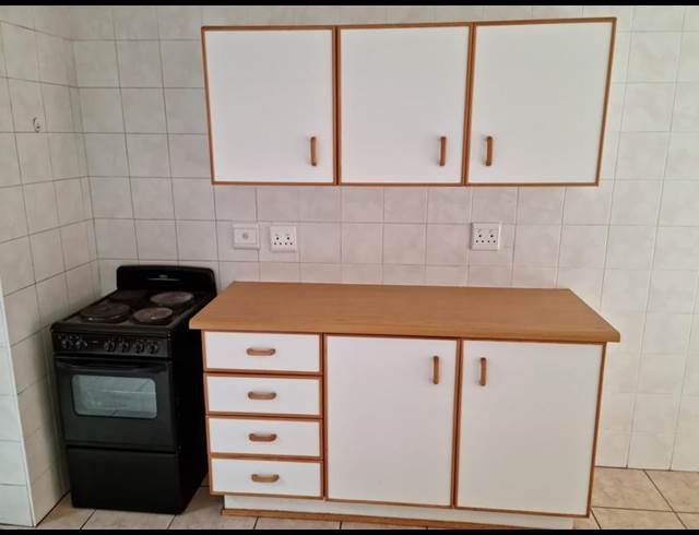 1 BEDROOM PROPERTY TO RENT IN DASSIE RAND