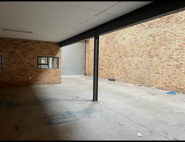 315M² WAREHOUSE TO LET IN CROWN