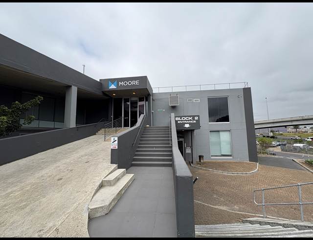 3,200M² OFFICE TO LET IN PAARDEN EILAND
