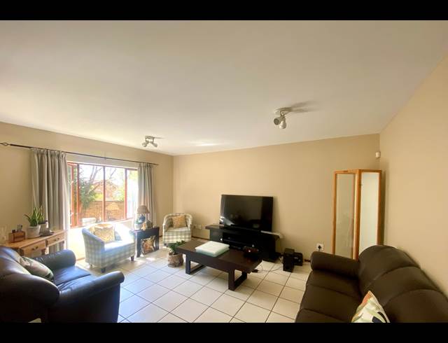 3 BEDROOM SECTIONAL TITLE TO LET IN RANDPARK RIDGE