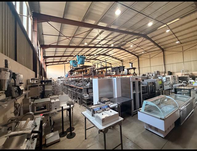 1,200M² WAREHOUSE TO LET IN AIRPORT PARK