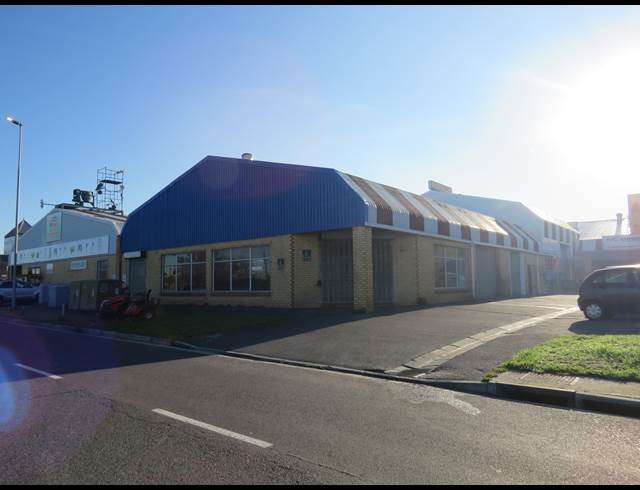 278M² FACTORY RENTED IN SOMERSET WEST BUSINESS PARK