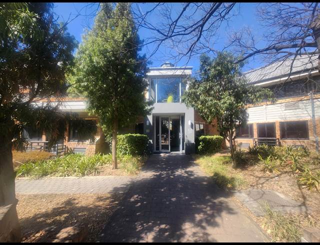 205M² OFFICE TO LET IN WOODMEAD