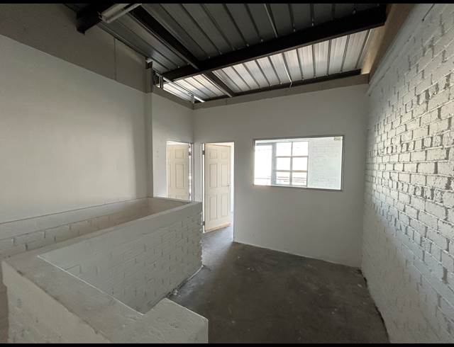 396M² WAREHOUSE TO LET IN POMONA