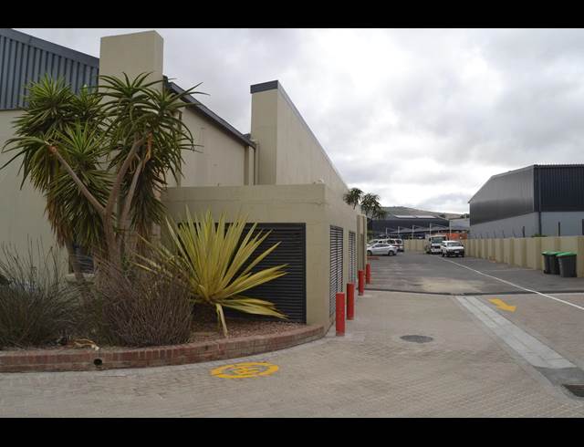 546M² WAREHOUSE TO LET IN ATLAS GARDENS