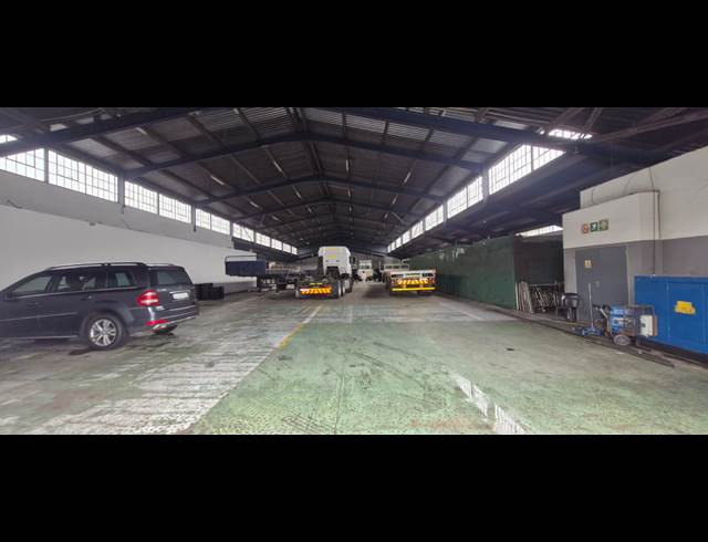 3,029M² WAREHOUSE TO LET IN CITY & SUBURBAN