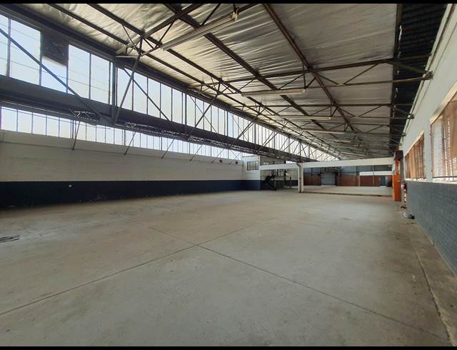 847M² WAREHOUSE RENTED IN BENROSE