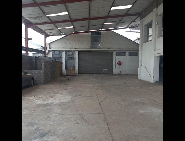 1,600M² WAREHOUSE TO LET IN WESTGATE