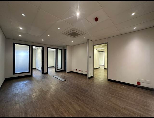 162M² OFFICE TO LET IN SANDTON CENTRAL