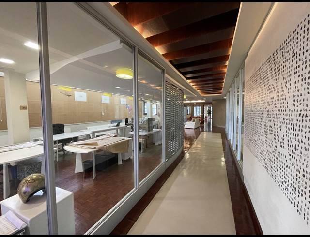 827M² OFFICE TO LET IN GARDENS