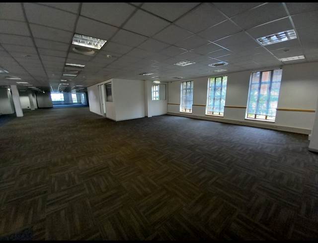 970M² OFFICE TO LET IN BRYANSTON