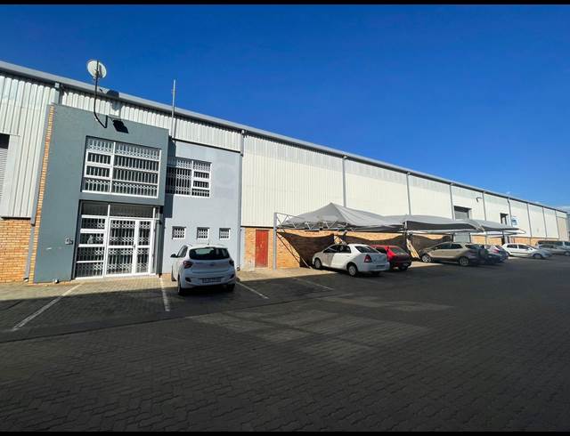 1,033M² WAREHOUSE RENTED IN KYA SANDS