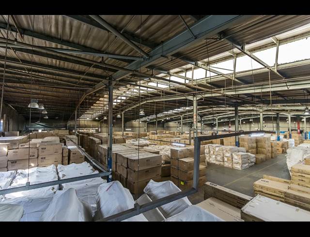 9,946M² WAREHOUSE TO LET IN WYNBERG