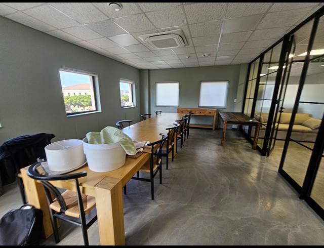 877M² OFFICE TO LET IN CENTURY CITY