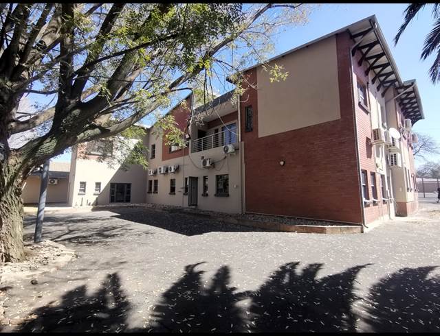28M² OFFICE TO LET IN RYNFIELD