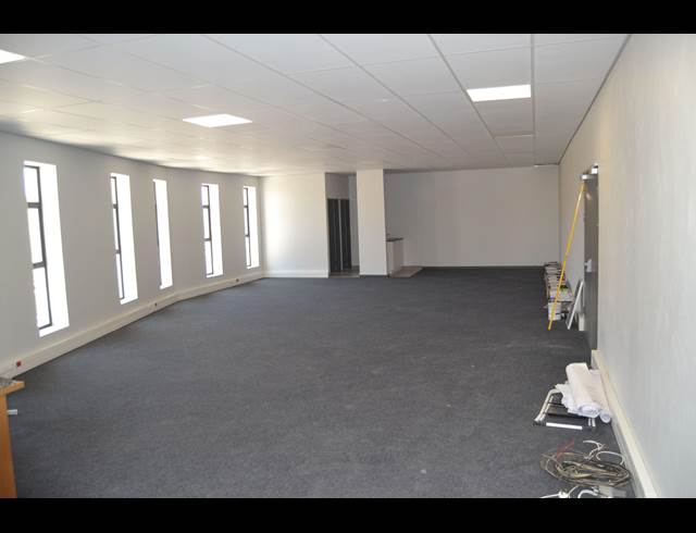 562M² WAREHOUSE TO LET IN ATLANTIC HILLS